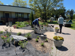 Spreading the gravel