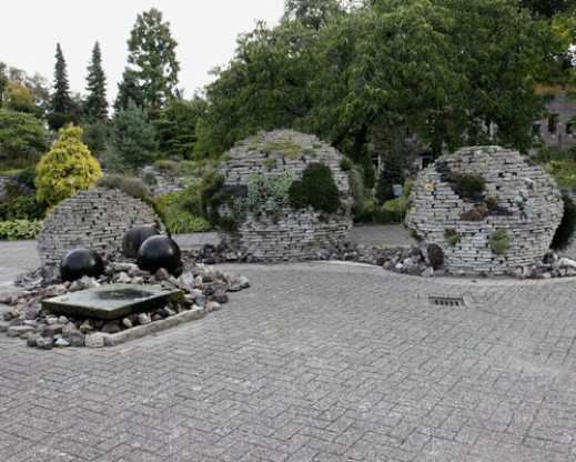 The urbanite spheres. Photo provided by Utrecht Botanic Garden
